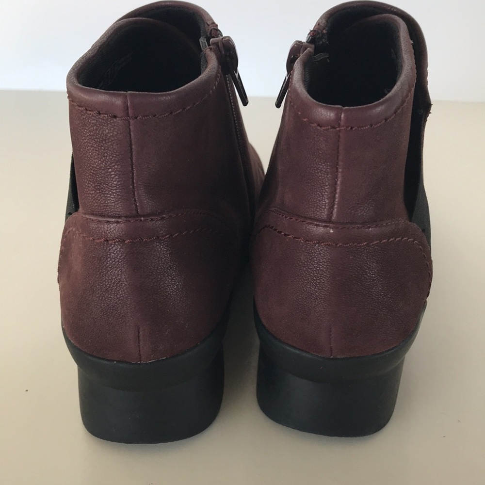 Cloudsteppers By Clarks Suede Booties Size 8m - image 8
